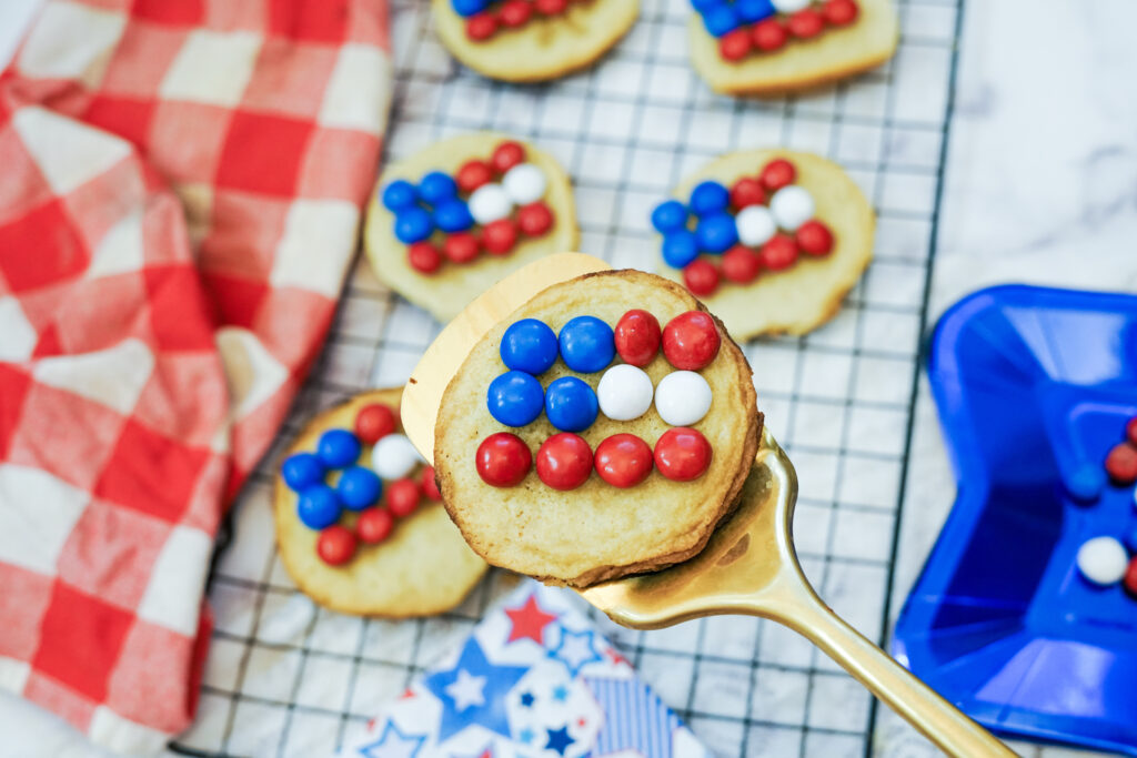 DSC03249 - Cultivating Brilliant Minds fourth of july flag cookies