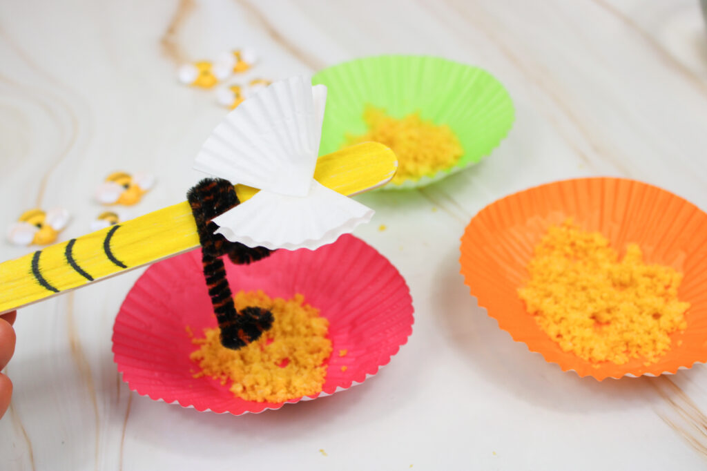 IMG_2833 - Cultivating Brilliant Minds bee pollination craft