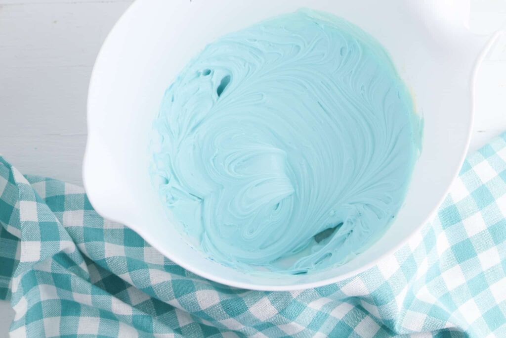 Swimming Bear Cupcakes - Cultivating Brilliant Minds swimming bear cupcakes