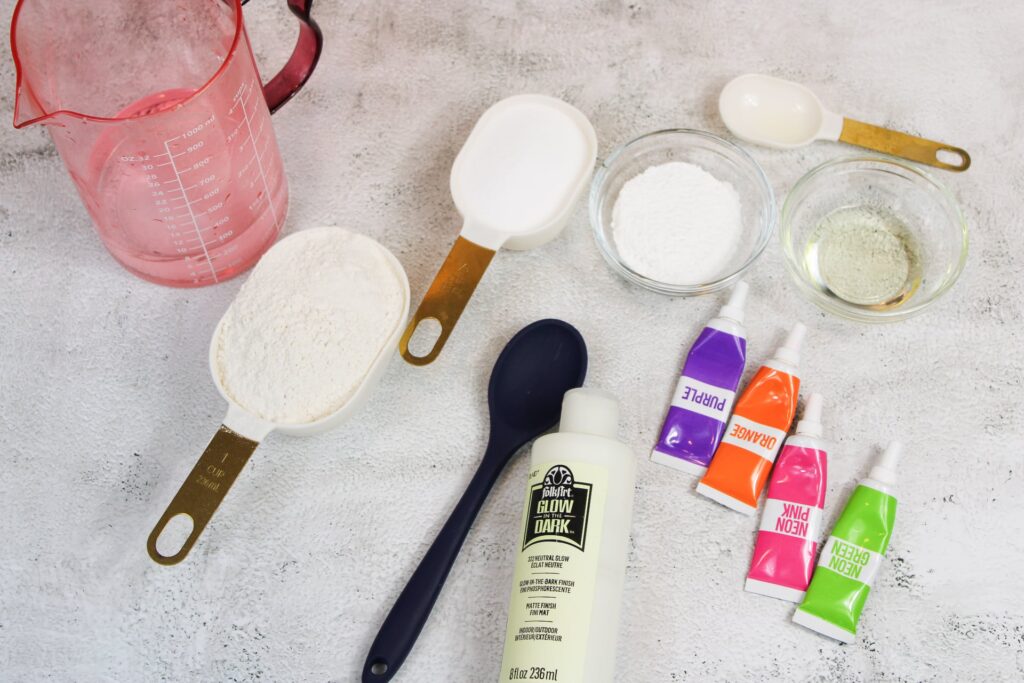 IMG_2610 - Cultivating Brilliant Minds supplies for Glow-in-the-dark playdough