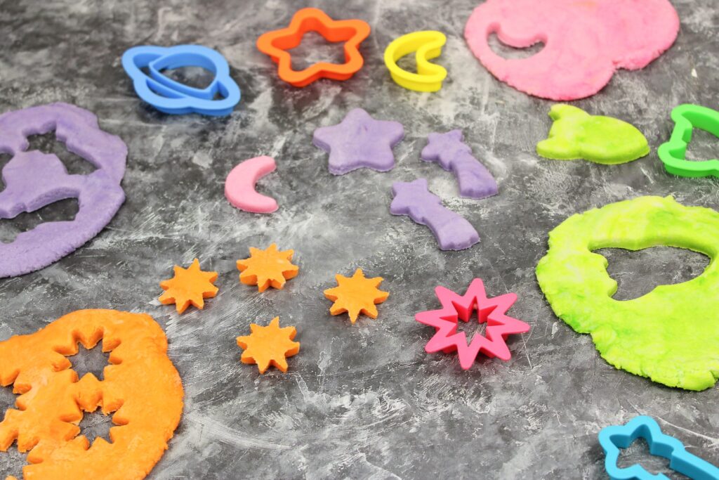 IMG_2645 - Cultivating Brilliant Minds glow in the dark playdough