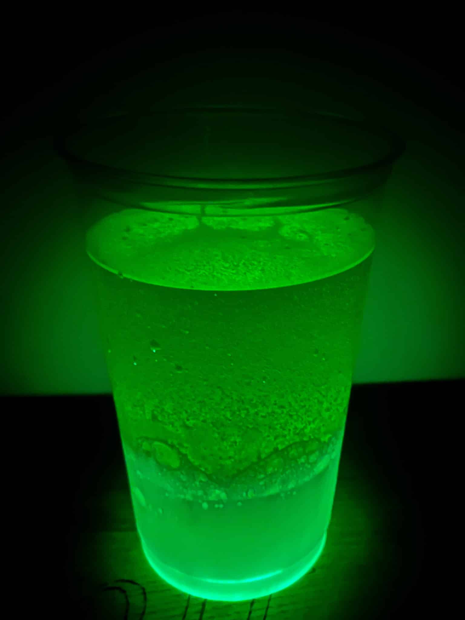 glow in the dark lava lamp