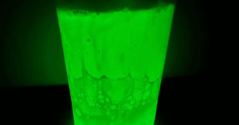 glow in the dark lava lamp
