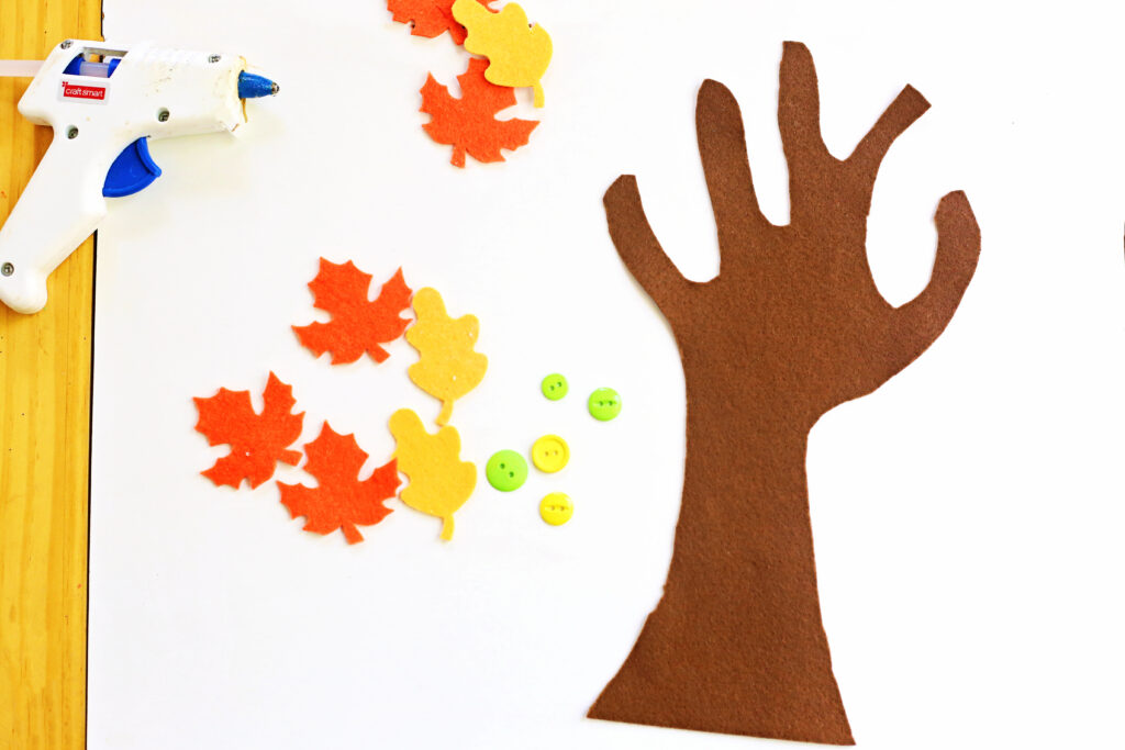 Felt Leaf Fine Motor Button Activity Supplies - Cultivating Brilliant Minds Felt Leaf Fine Motor Button Activity Supplies