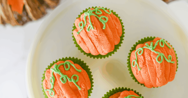 Pumpkin Cupcakes: A Sweet Fall Treat That Looks Just Like Pumpkins