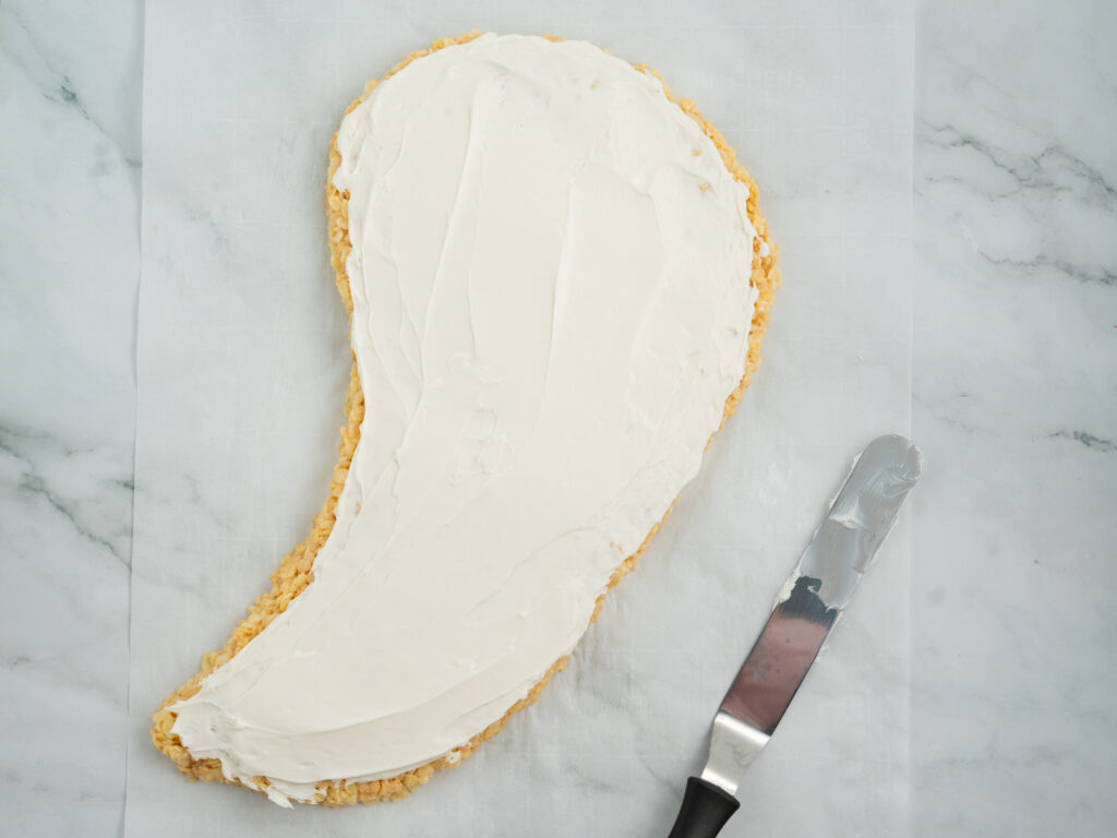 ghostricekrispiecake-08303 - Cultivating Brilliant Minds ghost rice krispie cake with candy melts coated on top