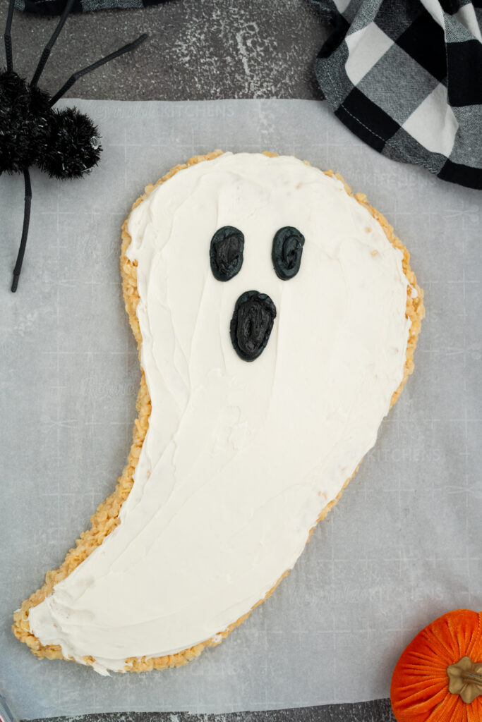 ghostricekrispiecake-08362 - Cultivating Brilliant Minds ghost rice krispie cake