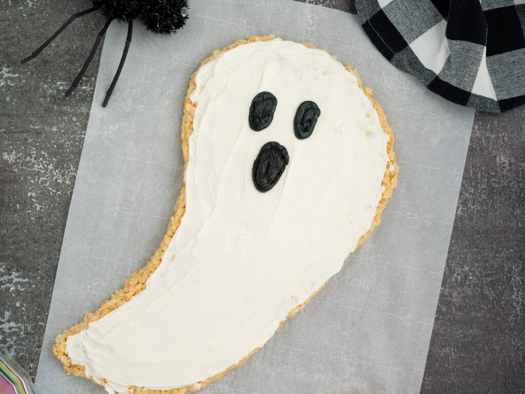 ghostricekrispiecake-08369 - Cultivating Brilliant Minds ghost rice krispie cake