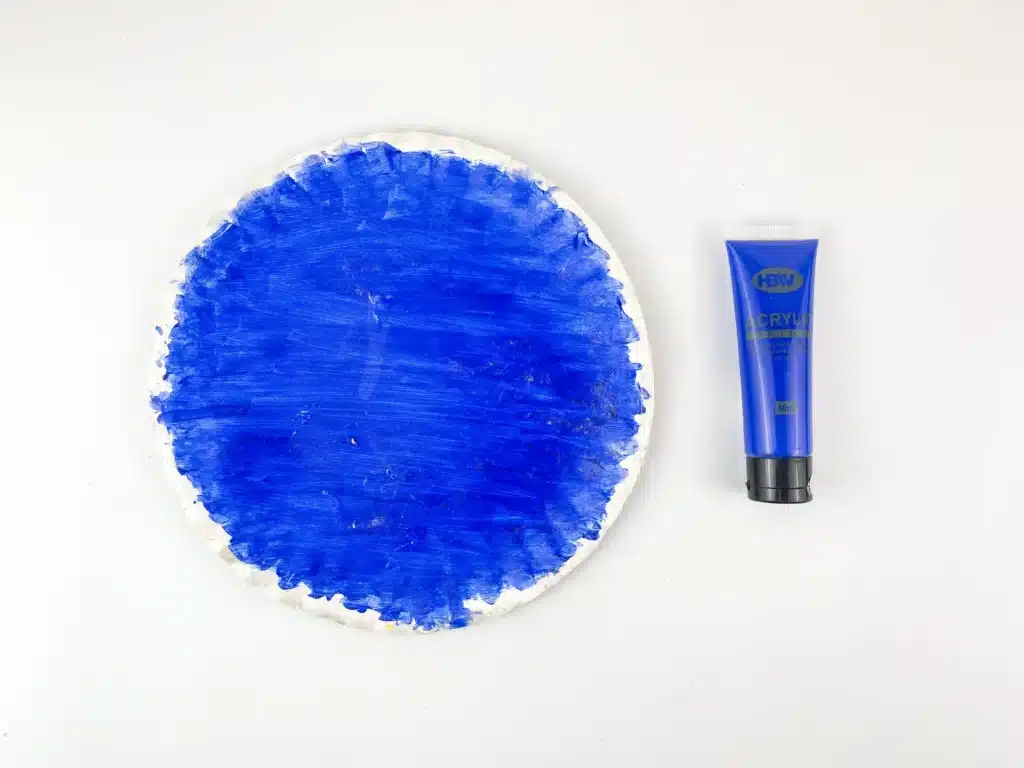 Snowglobe Paper Plate Craft - Cultivating Brilliant Minds paper plate painted blue