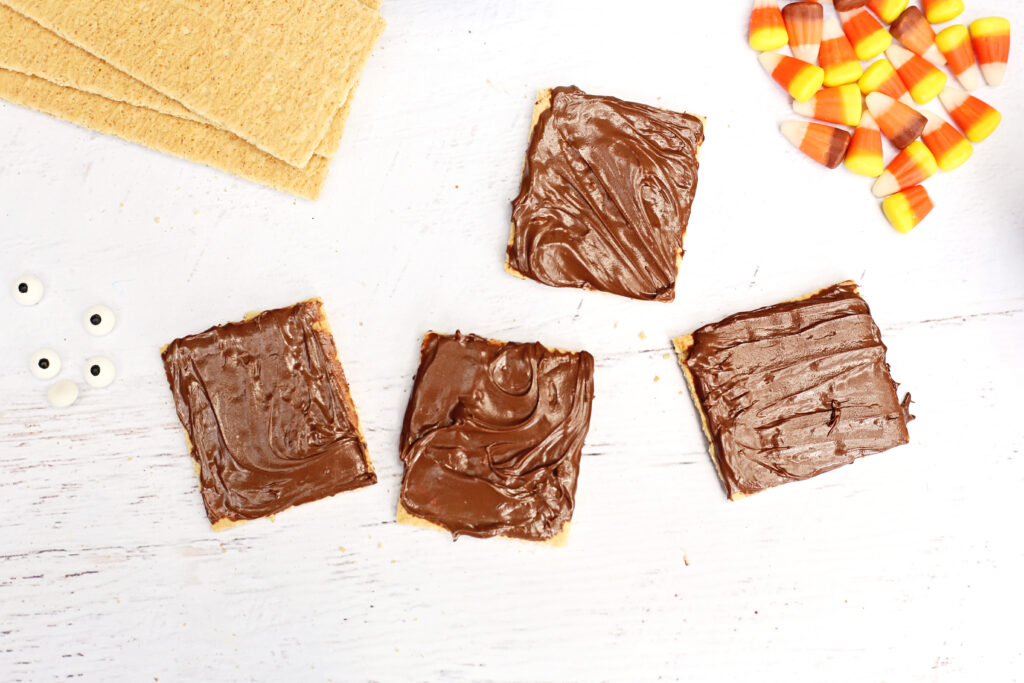 Graham Cracker Turkey - Cultivating Brilliant Minds graham cracker with nutella smeared on