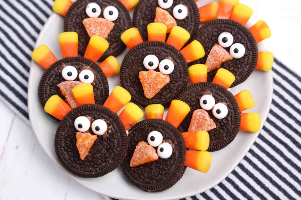 Turkey Oreos for Thanksgiving - Cultivating Brilliant Minds oreos decorated to look like turkeys
