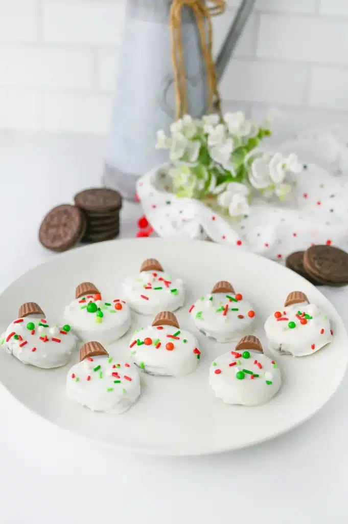 Oreo Ornament Cookies - Cultivating Brilliant Minds oreo cookies decorated to look like ornaments