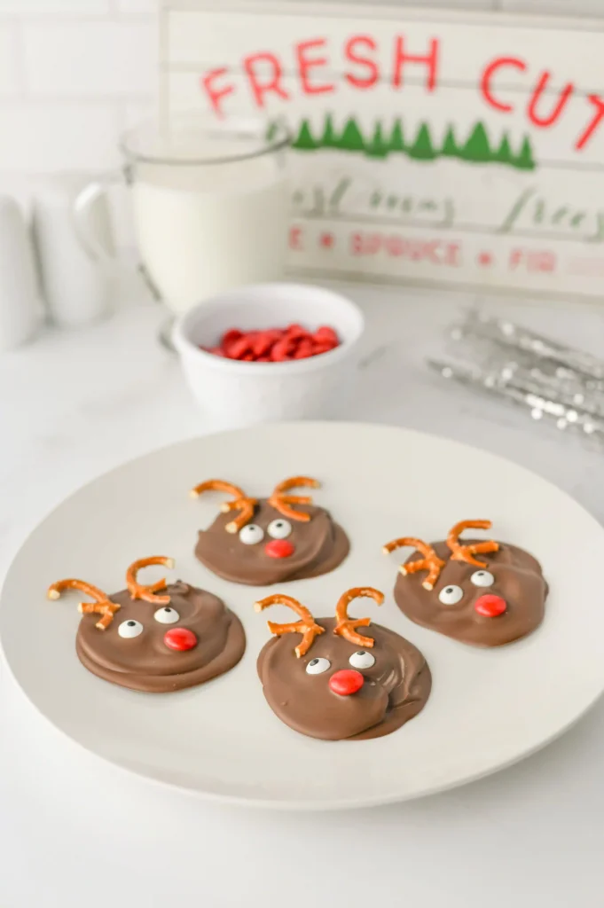 Reindeer Bark for Christmas - Cultivating Brilliant Minds chocolate bark decorated to look like a reindeer