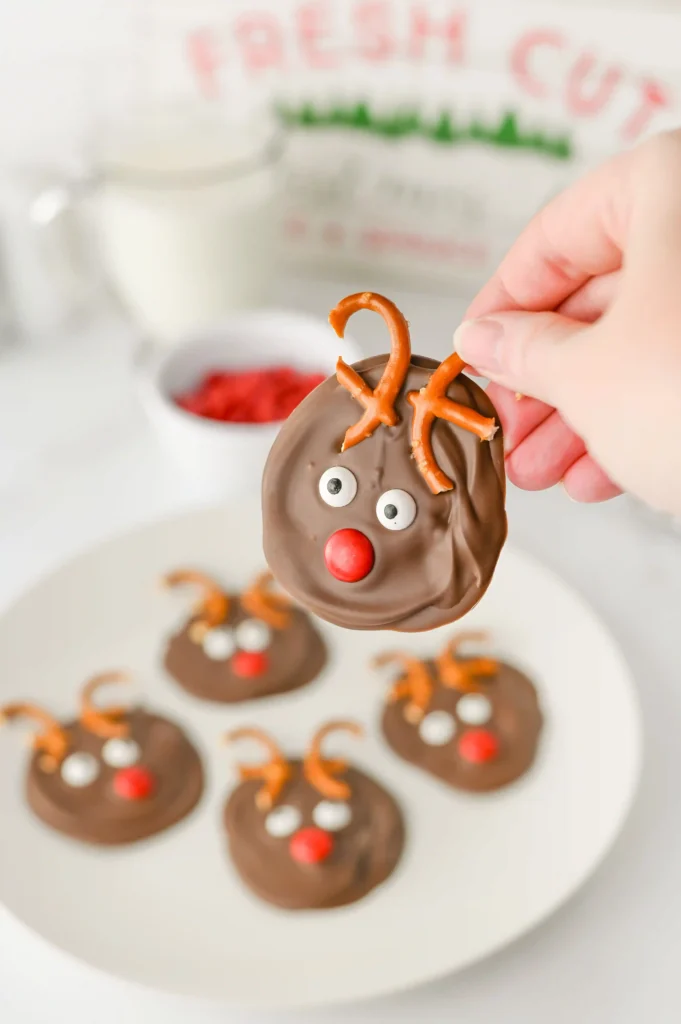 Reindeer Bark for Christmas - Cultivating Brilliant Minds chocolate bark decorated to look like a reindeer