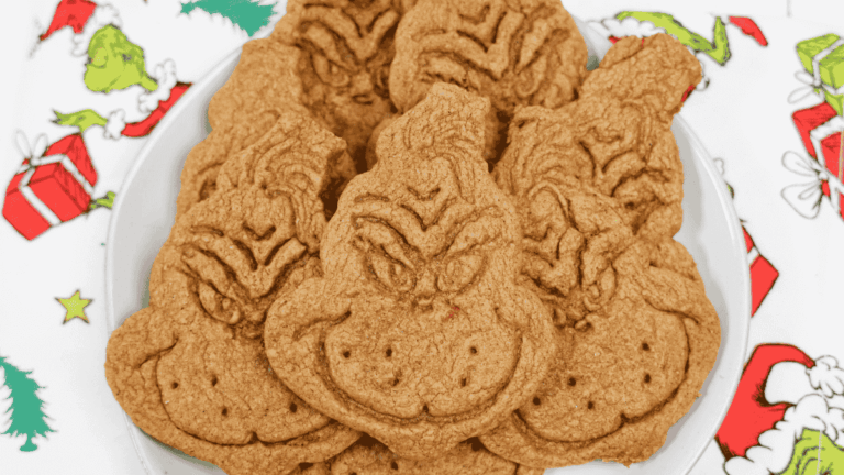 Gingerbread Cookies that look like the grinch