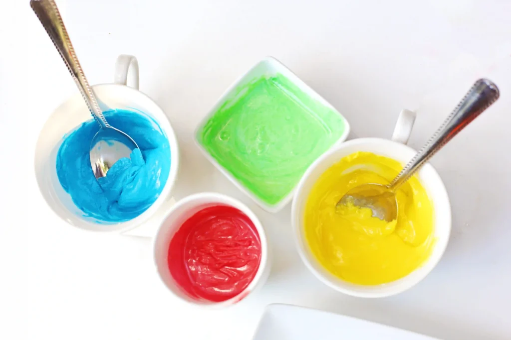 Christmas Light Strawberries - Cultivating Brilliant Minds candy melts with food coloring