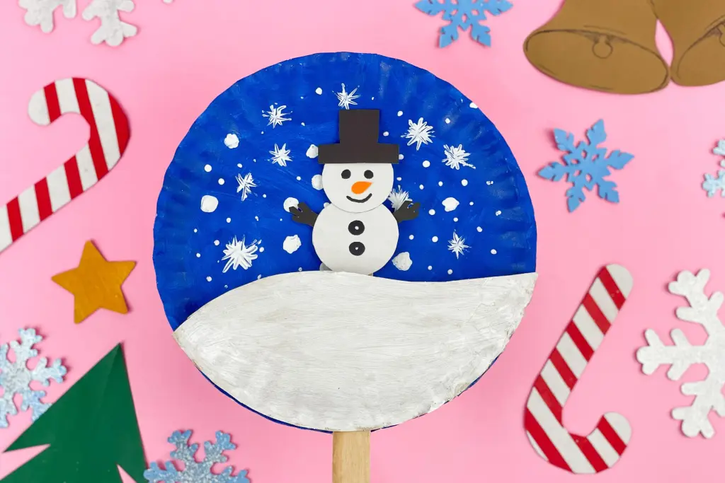 Snowman Crafts for Kids - Cultivating Brilliant Minds DIY Snowman Puppet