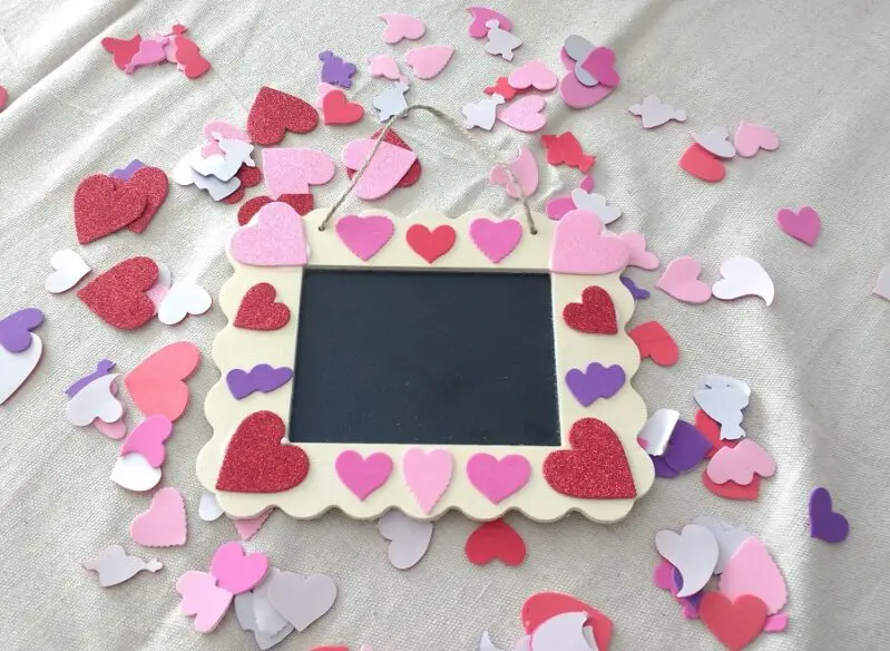 Valentine Gifts Kids Can Make - Cultivating Brilliant Minds DIY Heart Frame Craft