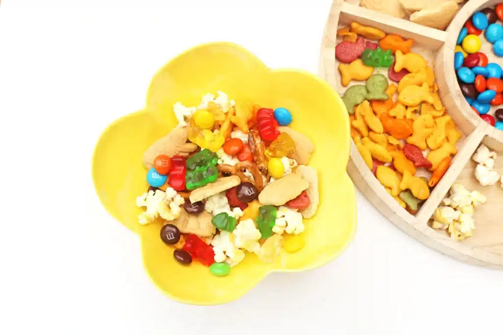 Zoo Snack Mix - Cultivating Brilliant Minds a zoo snack mix that has animal crackers, goldfish, pretzels, popcorn, m&ms and gummy bears