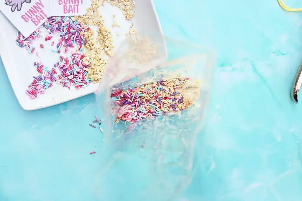 Bunny Bait Printable for Easter - Cultivating Brilliant Minds a bag filled with sprinkles and oats