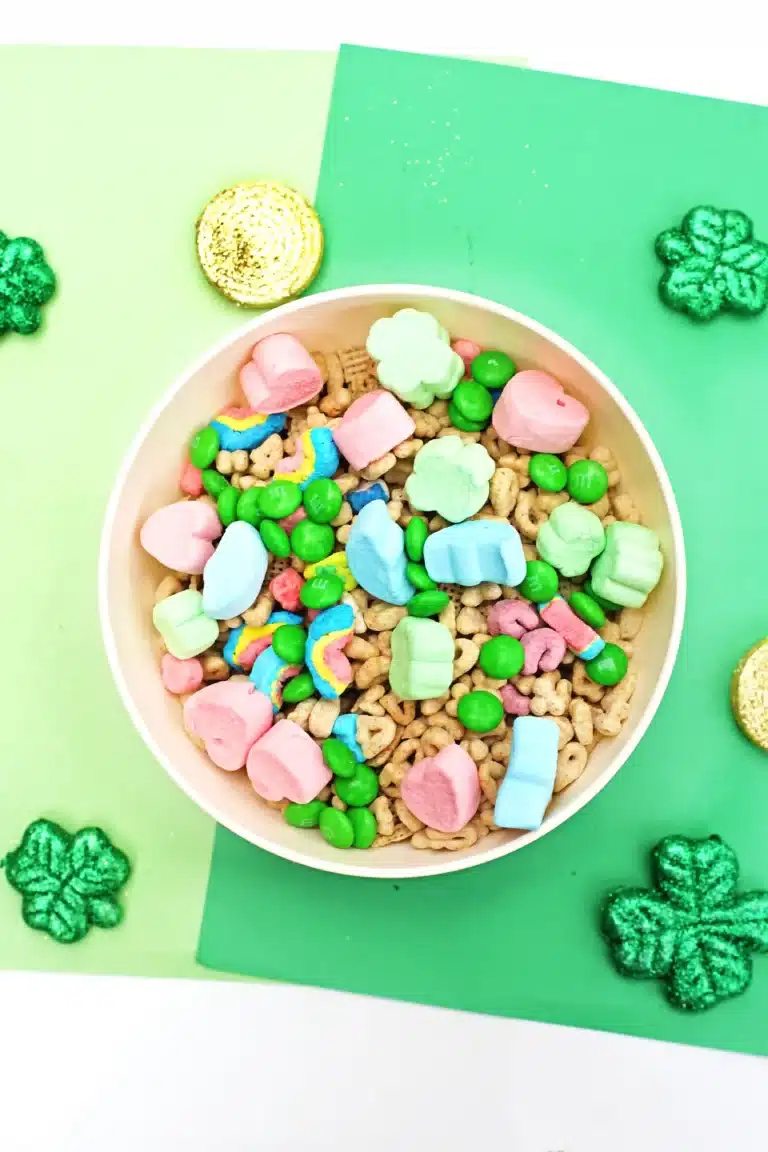 Leprechaun Bait Snack Mix that has chex mix, m&ms, and lucky charms cereal in it