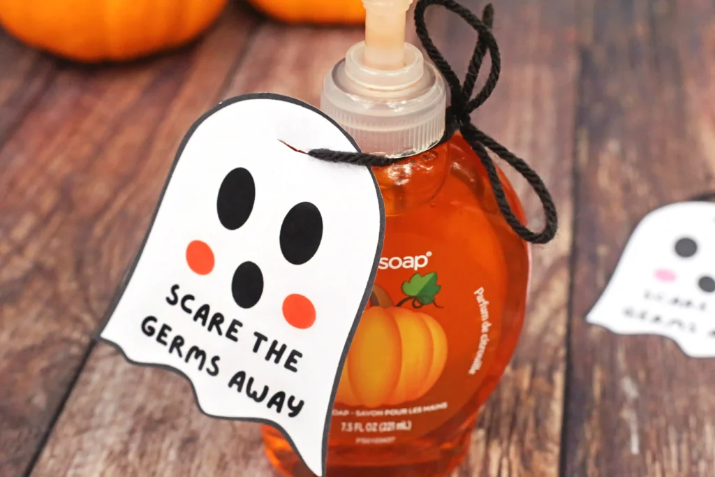 a Halloween printable tag of a ghost that reads "scare the germs away"