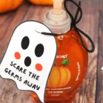 a Halloween printable tag of a ghost that reads "scare the germs away"