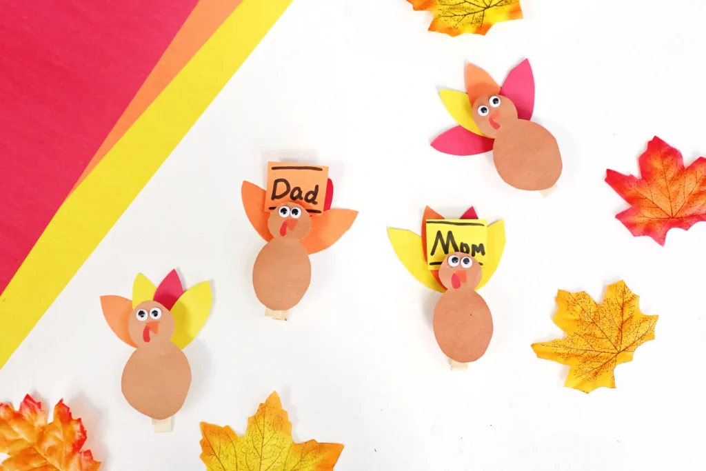 DIY Thanksgiving Place Cards of turkeys with names