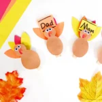 DIY Thanksgiving Place Cards of turkeys with names